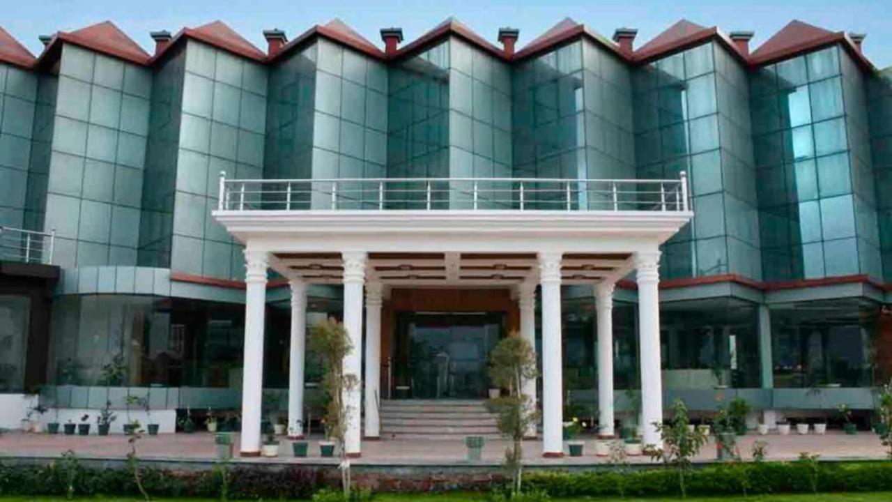 Hotel Padmini Palace Rāni Pokhri Exterior photo
