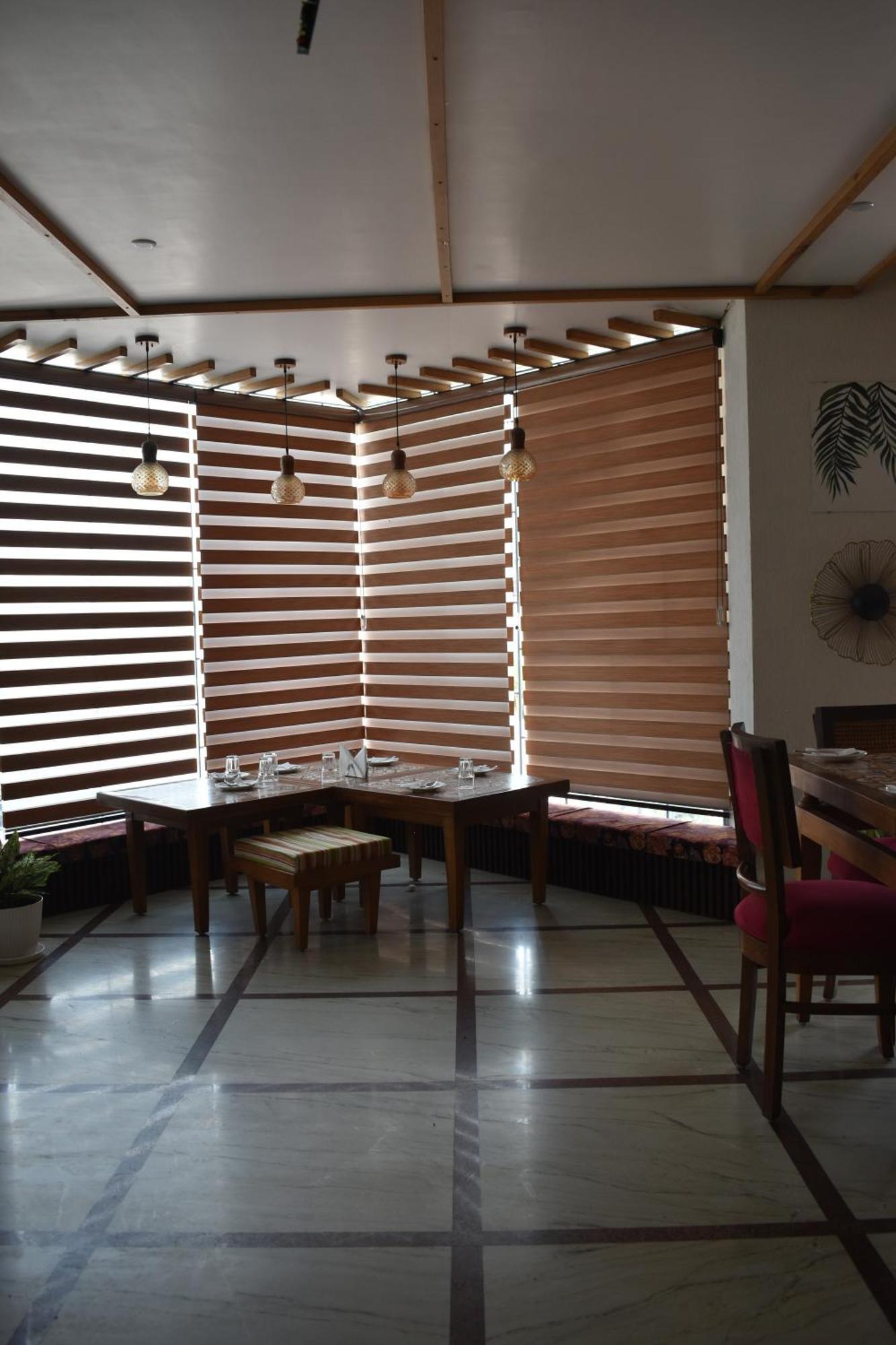 Hotel Padmini Palace Rāni Pokhri Exterior photo