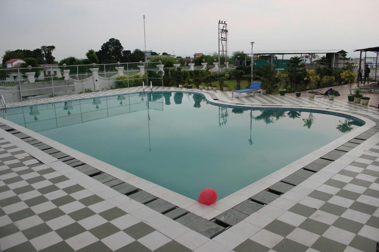 Hotel Padmini Palace Rāni Pokhri Exterior photo